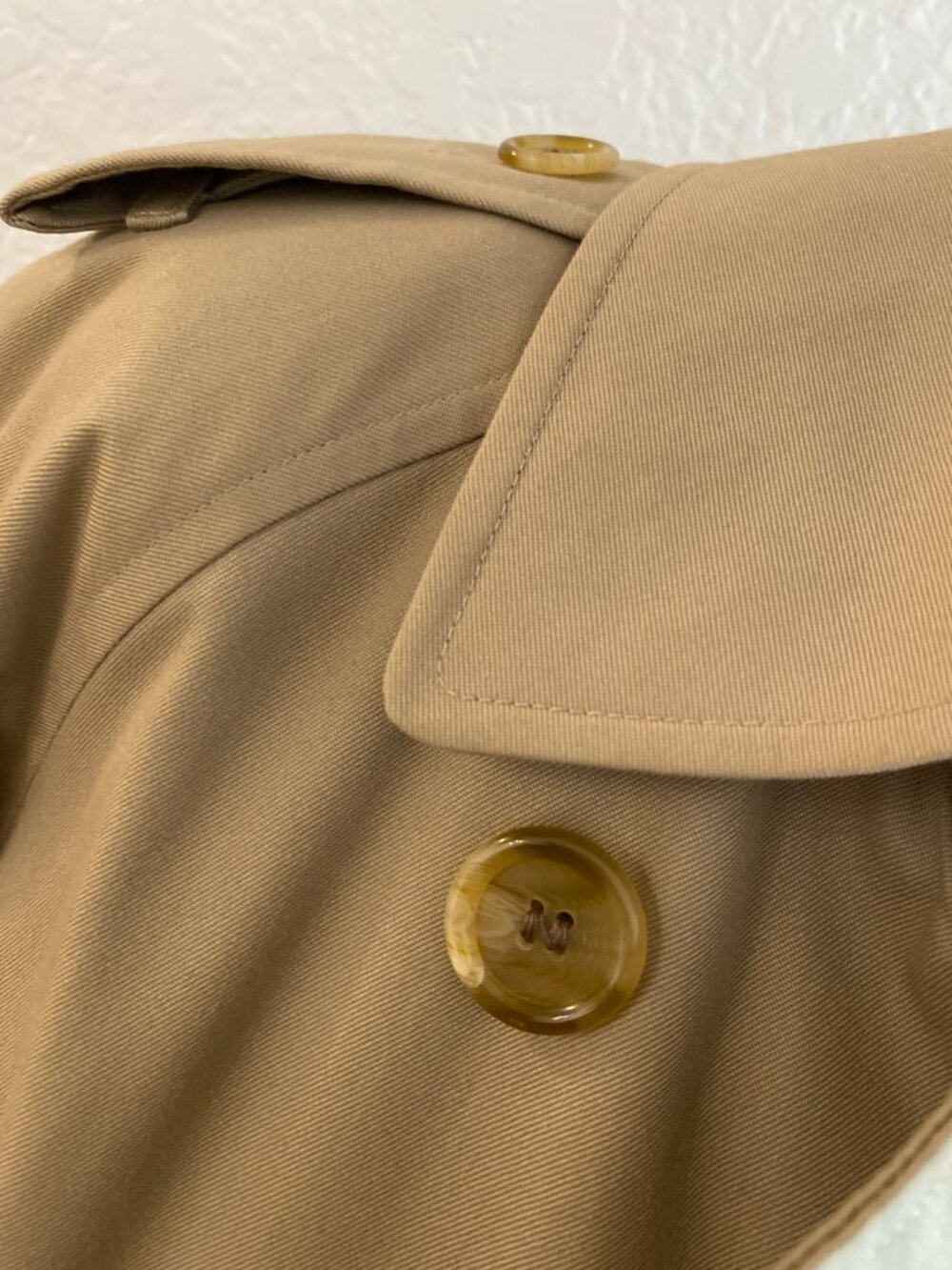 Burberrys' 1985 Trench Raincoat with zipped in lining - Picture 7 of 14